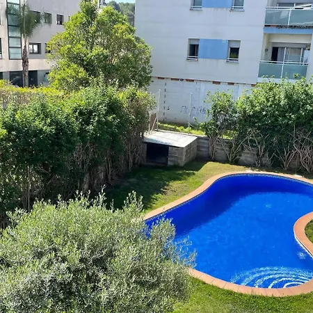 Encantador Duplex Con Dos Terrazas Cerca Del Mar. *