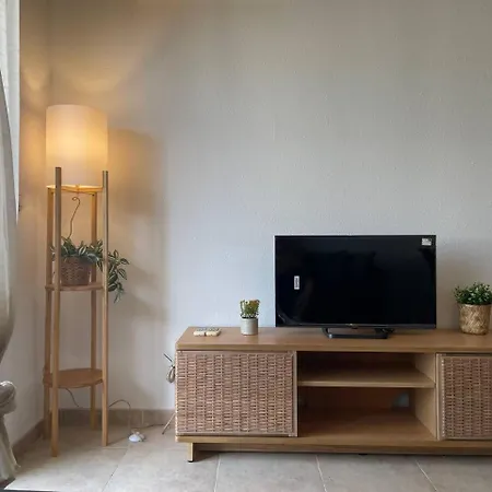 Encantador Duplex Con Dos Terrazas Cerca Del Mar. *