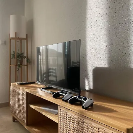 Encantador Duplex Con Dos Terrazas Cerca Del Mar. *